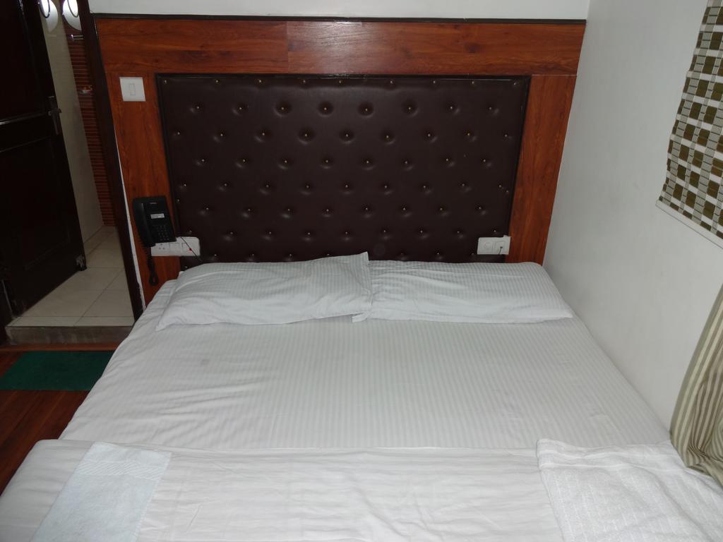 نيودلهي Rams Inn الغرفة الصورة